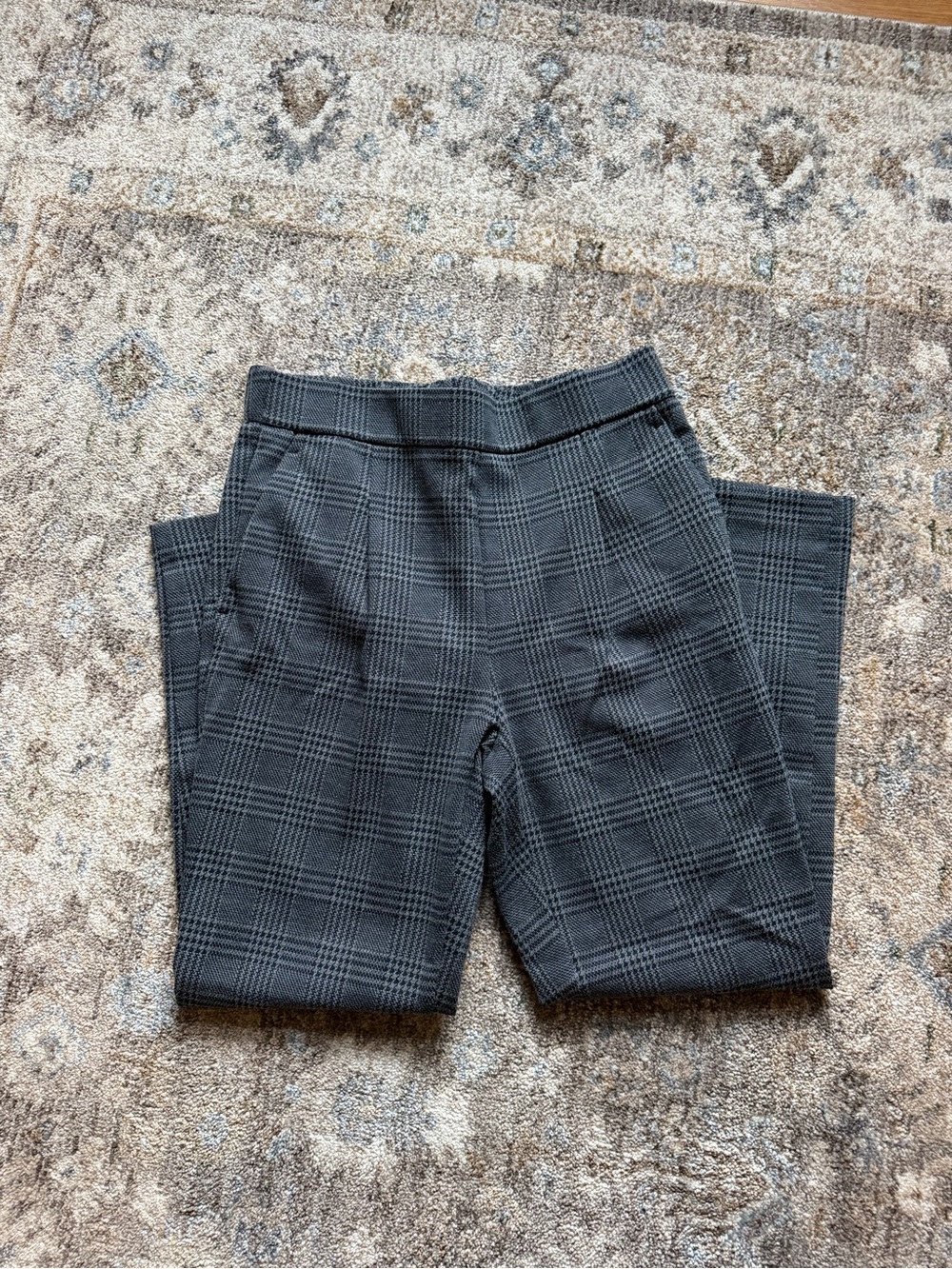 Ann Taylor Gray Plaid Pull-On Dress Pants